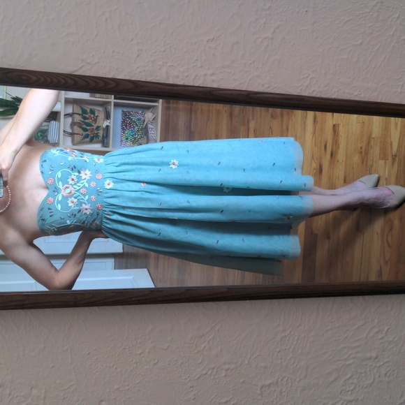 Modcloth Strapless embroidered midi dress - Picture 4 of 14